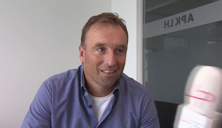 Sportovci, kteří chtějí do politiky. Do Sněmovny kandidují Hnilička, Skuhravý, Siegl, Vízek i Uhrin