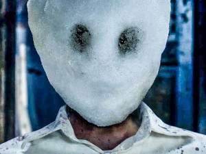 FILMOVÉ PREMIÉRY: Sněhulák podle románu Jo Nesba vyráží do kin