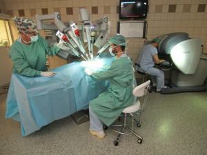 Nemocnice pořádá akci v Šantovce, lidé si budou moci vykoušet operaci pomocí robota
