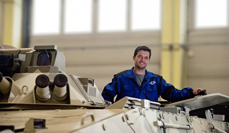 EXCALIBUR ARMY hledá nové zaměstnance. Baví vás vojenská technika? Přidejte se