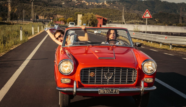 KULTURNÍ PŘEHLED: Tajemná prohlídka zámku, divadlo pro velký holky, poezie, fotografie i film