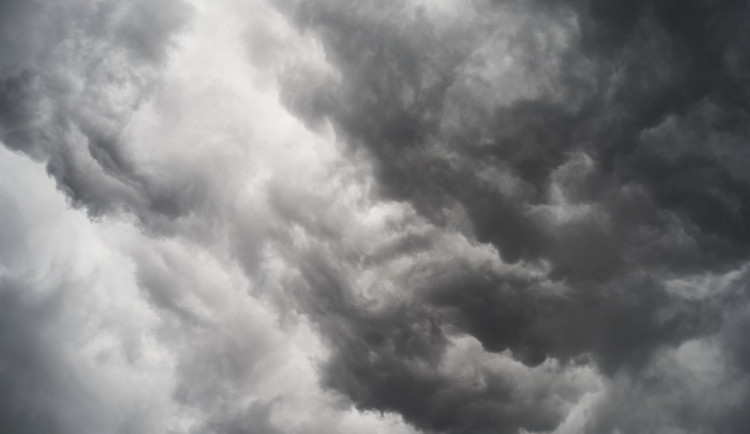 POČASÍ NA NEDĚLI: Po celý den zataženo. Teploty se budou pohybovat kolem 10 stupňů