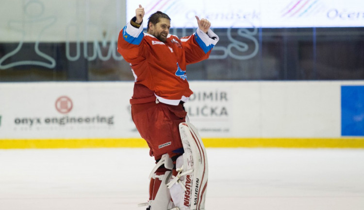 FOTOGALERIE: Braňo Konrád si připsal šestou nulu. Mora smetla Třinec 4:0