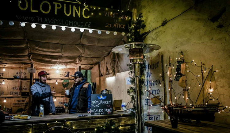 Šimon Pelikán myslí ekologicky, Olopunč bude nalévat do keramických hrníčků