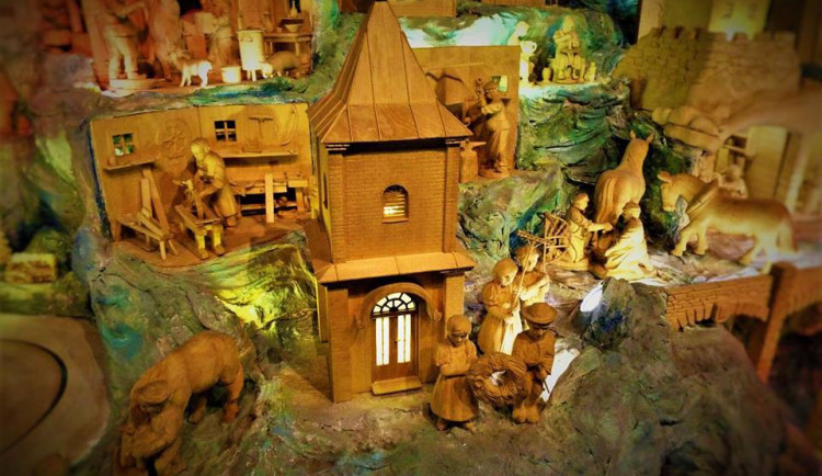 Festival vánoční hudby nabídne koncerty i vánoční mše, ozdobí ho i unikátní dřevěný betlém z Valašska