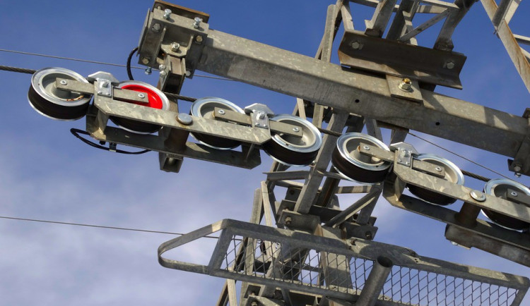 Lyžařské vleky v Jeseníkách otevírají, první se rozjedou vleky na Branné