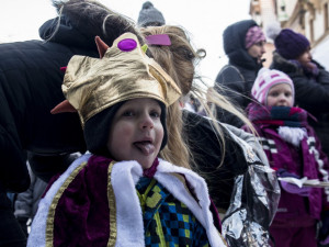 Příprava materiálu, pečetění pokladniček. Charita chystá osmnácté tříkrálové koledování