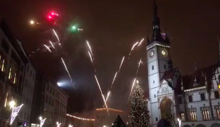 Novoroční ohňostroj bude letos nakonec zase na Horním náměstí. Bude trvat patnáct minut