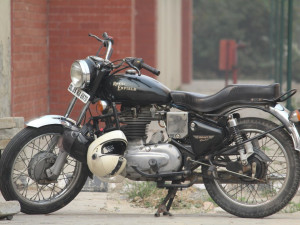 Zloděj ukradl ze stodoly historická vozidla a jejich součástky v hodnotě přes 300 tisic korun