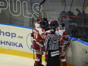 Hokejisté nadělili dodatečně fanouškům krásný vánoční dárek, Zlín porazili 1:0