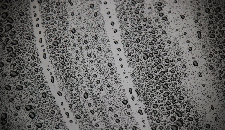 POČASÍ NA ČTVRTEK: Během dne bude pršet, teploty do devíti stupňů