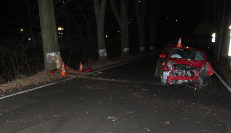 Dvaadvacetiletý mladík boural v noci na Silvestra. Nadýchal přes dvě promile