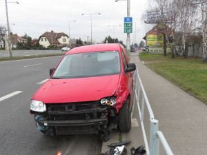 Na křižovatce u Resortu Hodolany se bouralo, seniorka nerespektovala červenou na semaforu