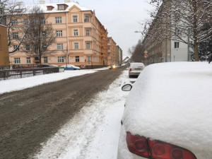 Husté sněžení odpoledne zkomplikovalo dopravu na Olomoucku, D35 byla na hodinu kvůli sněhu uzavřena