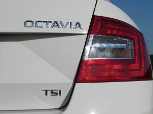 Policie v Olomouci řeší od pondělí hned dvě krádeže aut Škoda Octavia, obě auta byla odcizena ve stejnou noc