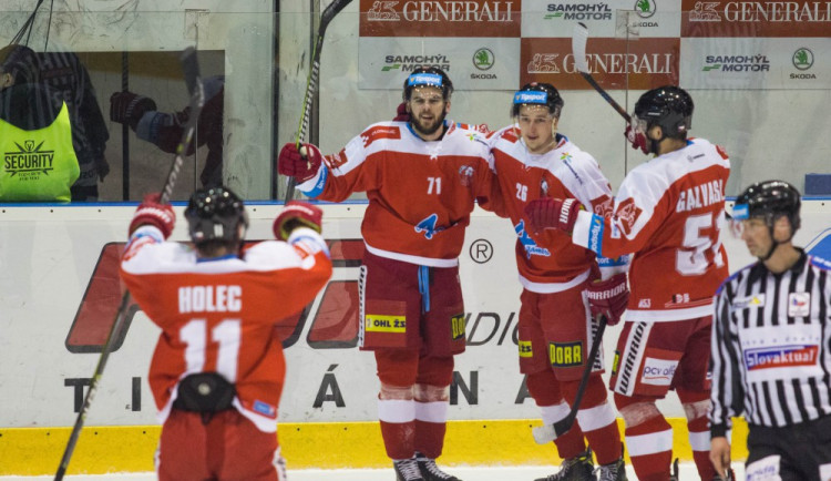 FOTOGALERIE: Kohouti po delší době vyhráli doma, Litvínov porazili 4:2