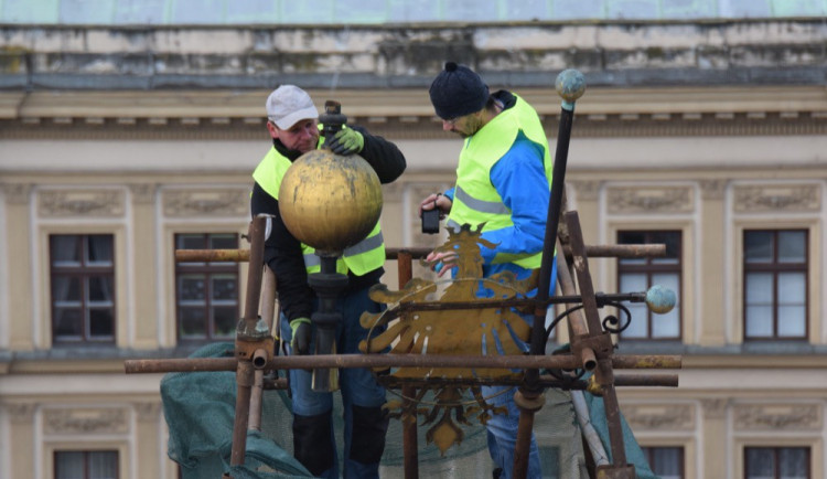 Do radniční věžičky se vrátí tubus se starými listinami. Přidány budou i dokumenty z dnešní doby