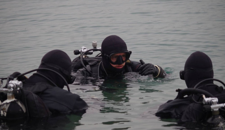 Ice Diver prověřil schopnosti potápěčů. Byla mezi nimi i potápěčka z olomouckého 153. ženijního praporu