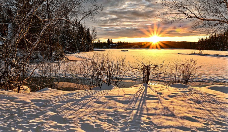 POČASÍ NA ČTVRTEK: Obloha bude polojasná až oblačná