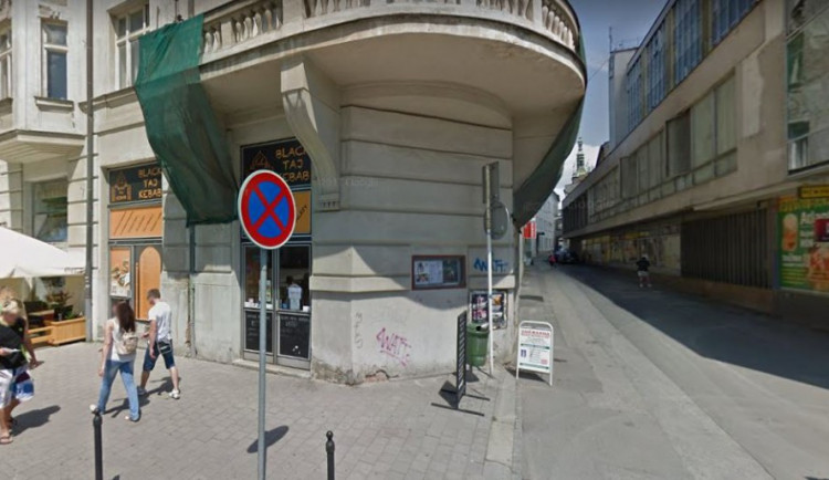 Muž odložil kolo na roh Švédské a třídy Svobody a šel na kebab, během tří minut mu ho někdo ukradl