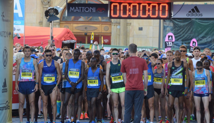 Olomoucký půlmaraton se letos poběží 23. června. Závodníci budou moci využít novou oficiální aplikaci