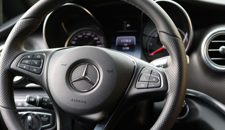 Osmnáctiletý řidič si dal před jízdou trávu a pervitin, chytila ho policie