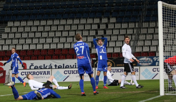 FOTOGALERIE: Sigma doma jen remizovala s Karvinou 1:1, přišla tak o třetí místo v tabulce