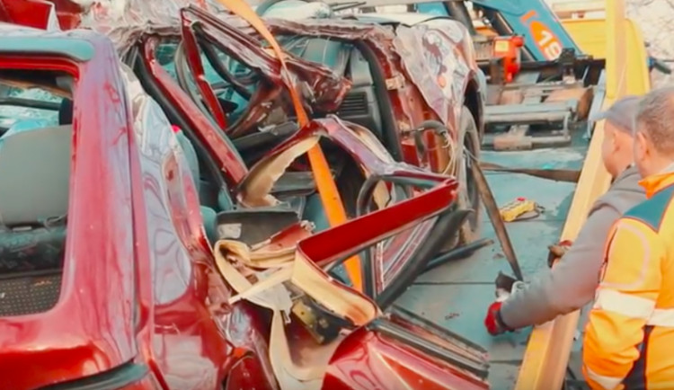 VIDEO: Tragická nehoda v Holici pohledem kamery hasičů