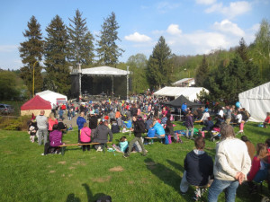 Slet čarodějnic na Plumlově zve na bohatý program, přijedou kapely Wohnout i Jaksi Taksi