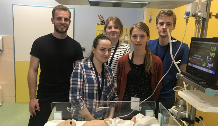 VIDEO: V soutěži Medik roku 2018 soutěžily týmy z Lékařské fakulty Univerzity Palackého