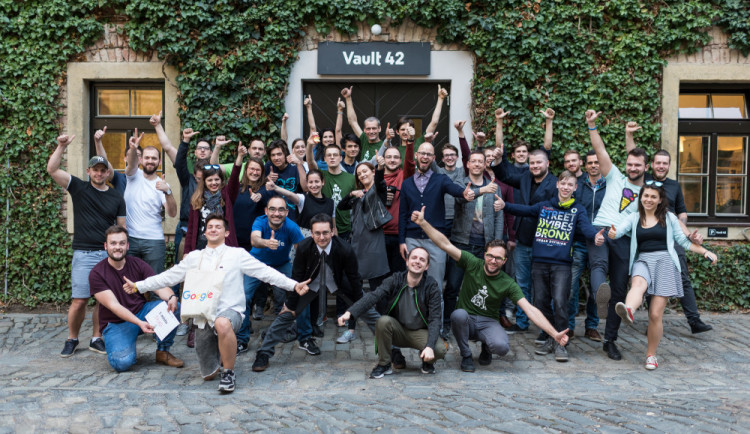 Ve Vaultu 42 se konal první Startup Weekend Olomouc, vítězem je projekt Triko, které vám zachrání život
