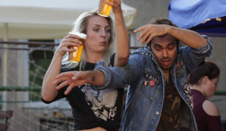 Premiere Cinemas obsadí něžné pohlaví. V rámci Premiere Ladies se promítají Dvě nevěsty a jedna svatba