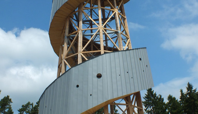 Rozhledna na Kosíři prochází opravami, otevřít by mohla v létě