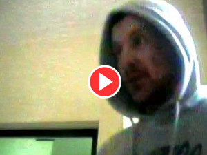 VIDEO: Muž ukradl v Olomouci ženě platební kartu, pak s ní chtěl vybrat peníze z bankomatu