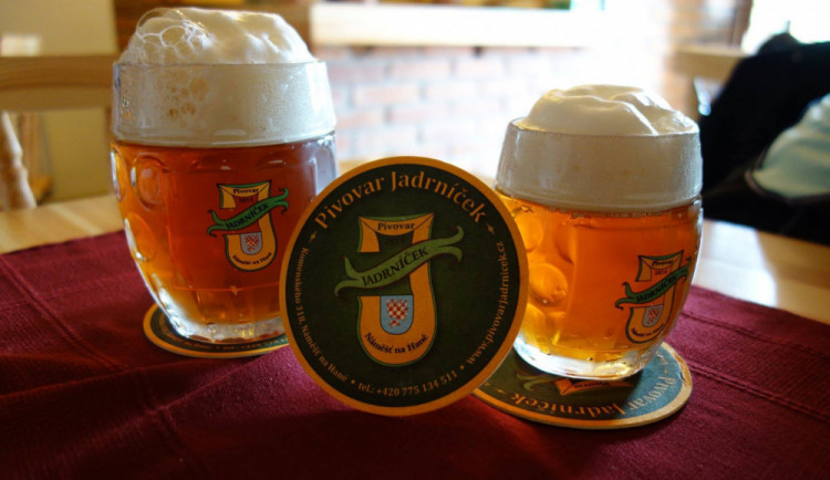 Jadrošův den v Náměšti na Hané nabídne jedno z nejsilnějších českých piv i hudbu od AC/DC nebo Kabátů