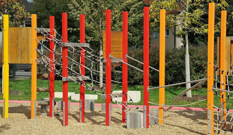 Během června a července se dokončí v Olomouci čtyři nová dětská hřiště