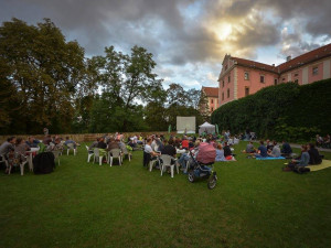 Filmy, kvízy, koncerty i sportovní odpoledne. Projekt Zaparkuj opět oživí olomoucké parky