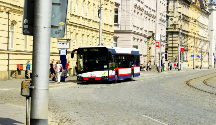 PŘEHLED: Podívejte se, jak pojedou tramvaje a autobusy v den olomouckého půlmaratonu