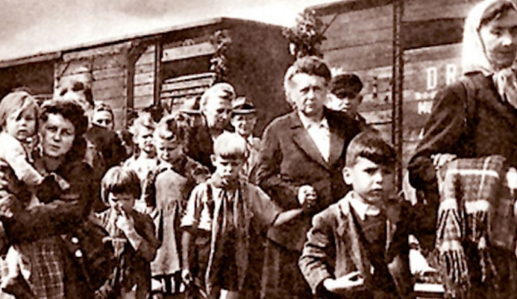 Na památku obětí zmasakrovaných na Švédských šancích tam bude vysvěcen památeční kříž