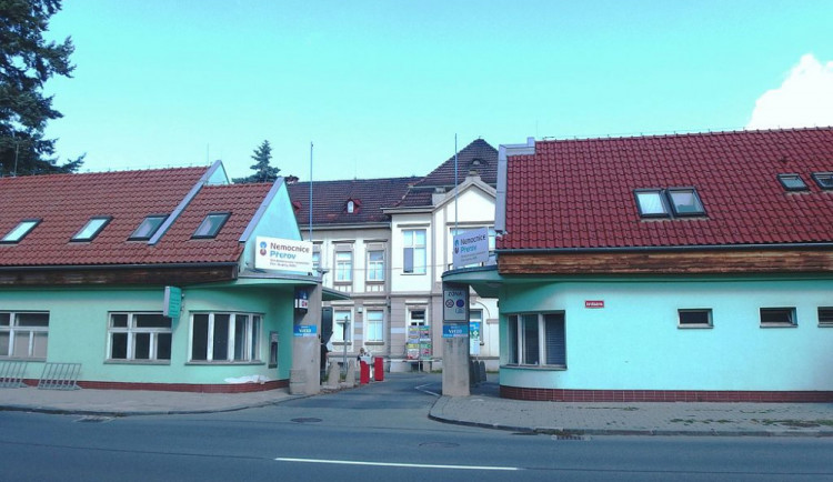 Nemocnice Přerov pořídila laserový přístroj na močové kameny