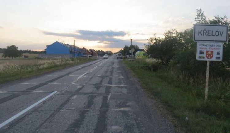 Policie pátrá po řidiči motorky, který vybrzdil druhého motorkáře a ujel pryč