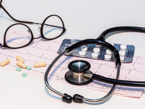 Kraj podpoří zdravotnictví, na konci června spustí program na podporu domácí péče či studia nových lékařů