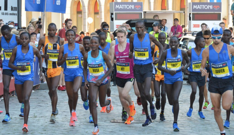 POČASÍ NA SOBOTU: Ideální počasí na půlmaraton. Teploty do dvacítky a zataženo