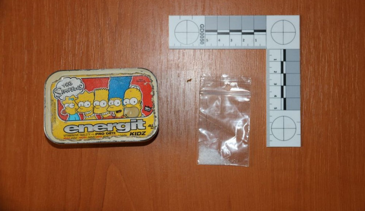 Dva muži byli obviněni z distribuce pervitinu v Olomouci, jsou ve vazbě