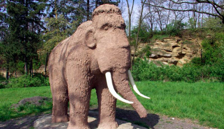 Návštěvníky turistické stezky Předmostím až do Pravěku čeká omezení kvůli stavbě dálnice D1