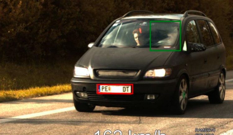 Míříte na dovolenou? Ve Francii raději nohu z plynu