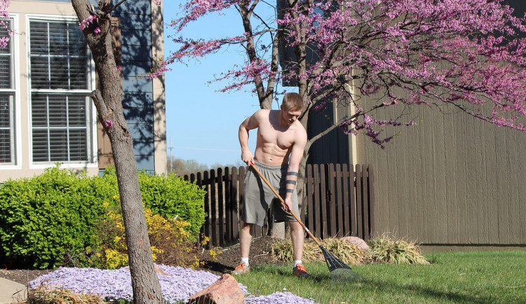 Na Jesenicko vyrazí 150 dobrovolníků, v rámci SummerJob tam budou pomáhat lidem v domácnostech