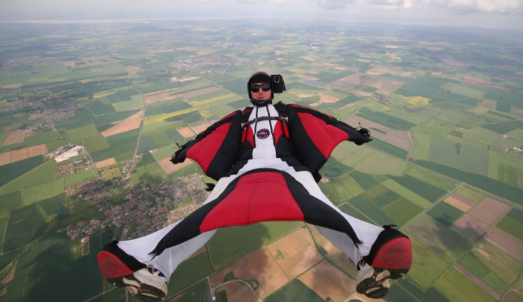Prostějov bude hostit první mistrovství České republiky ve wingsuit-flyingu