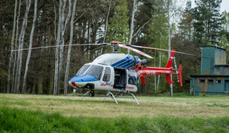 Muž vypadl z okna, byl letecky transportován do olomoucké nemocnice