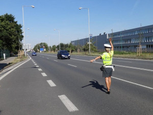 FOTO: Policie v rámci kampaně „Nepozornost zabíjí“ kontroluje rychlost, pásy i stav vozidel
